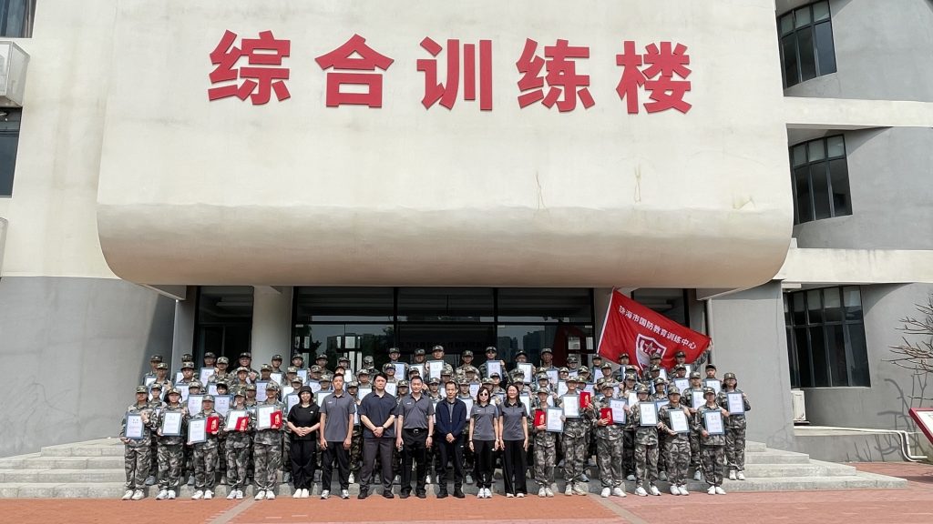 呂校長、黃副校長及梁主任來營見證同學們的結業典禮。